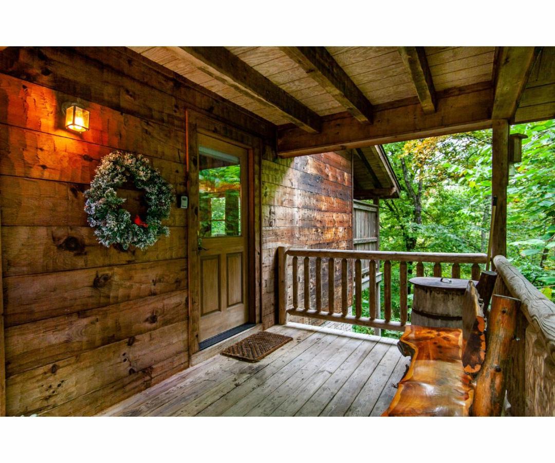 Peekaboo With Hot Tub, Pool Table, And Jacuzzi Villa Pigeon Forge Ngoại thất bức ảnh