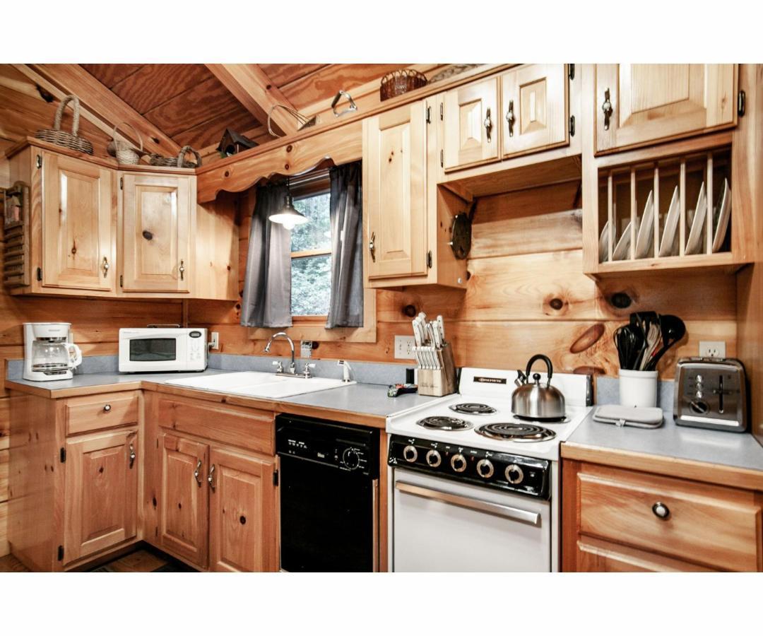 Peekaboo With Hot Tub, Pool Table, And Jacuzzi Villa Pigeon Forge Ngoại thất bức ảnh